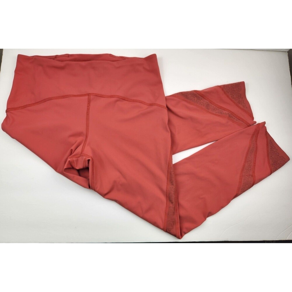 Lululemon Cropped 23' Size (8)